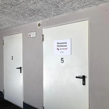 Panorama Penthouse Sermoreal 公寓 滨湖采尔